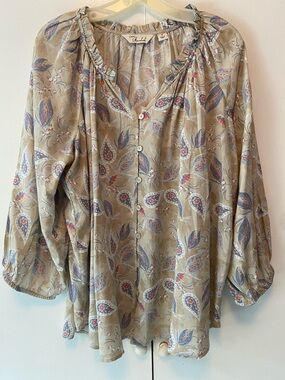 Charming Casual Beige Paisley Button-Front Blouse with Blue & Red Accents